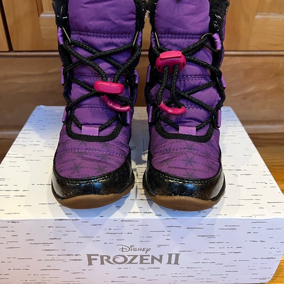 Sorel Whitney X Disney boot - Picture 2 of 6